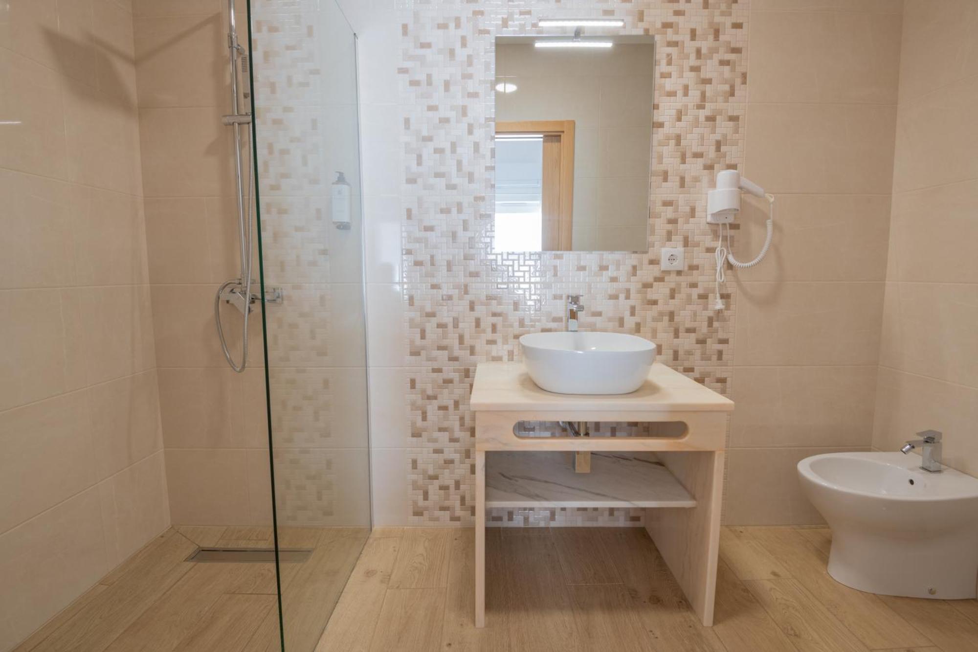 וילה נובה דה מילפונטס Villa Harbour Rooms & Apartments מראה חיצוני תמונה
