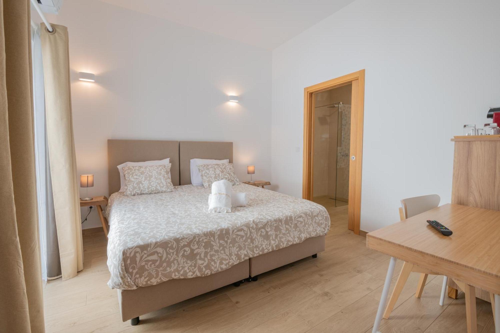 וילה נובה דה מילפונטס Villa Harbour Rooms & Apartments מראה חיצוני תמונה