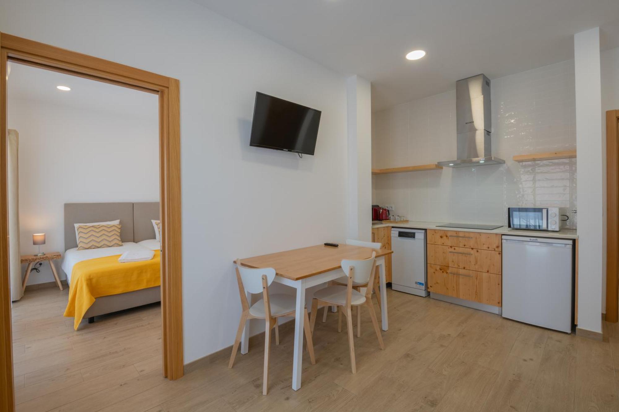 וילה נובה דה מילפונטס Villa Harbour Rooms & Apartments מראה חיצוני תמונה