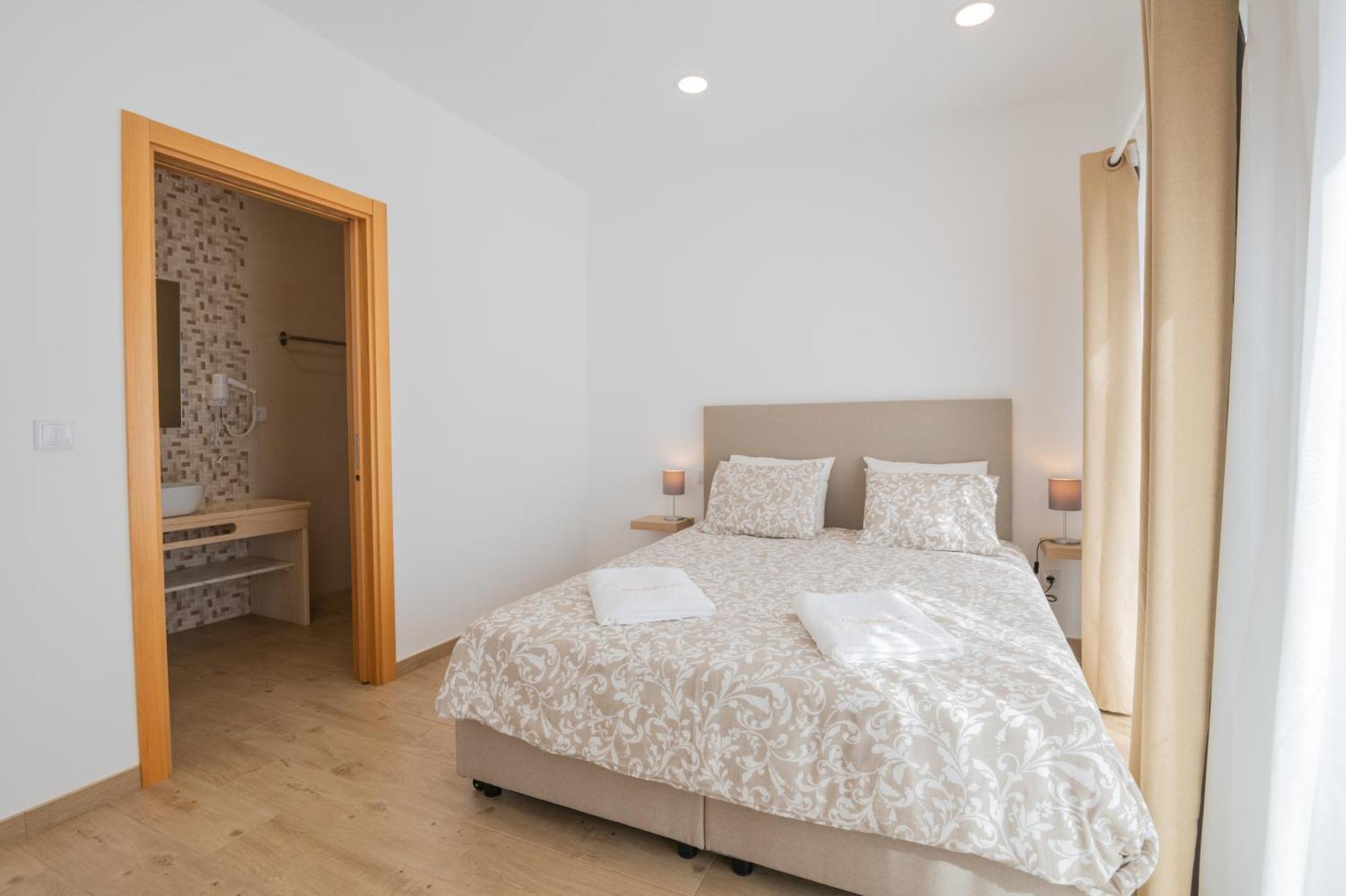 וילה נובה דה מילפונטס Villa Harbour Rooms & Apartments מראה חיצוני תמונה
