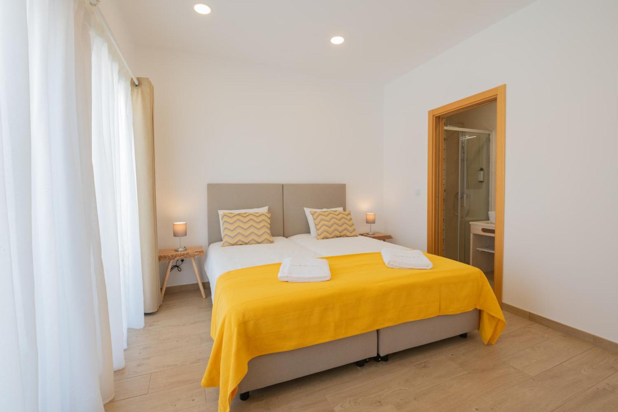 וילה נובה דה מילפונטס Villa Harbour Rooms & Apartments מראה חיצוני תמונה